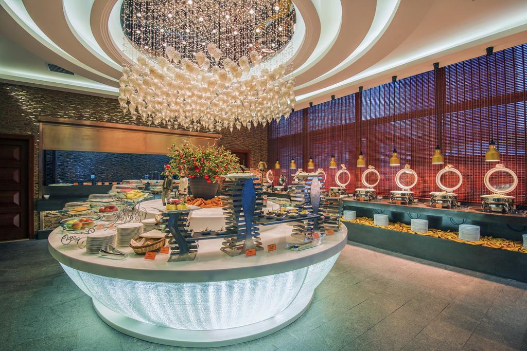 Avic Hotel 4*